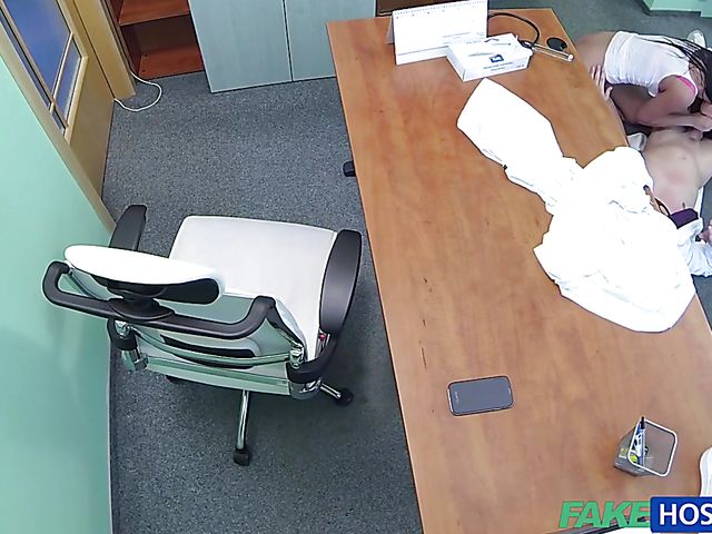 Fake doctor nails easy nurse Vanessa