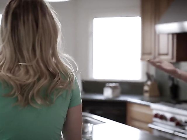 Kitchen sex with easy teen Giselle Palmer