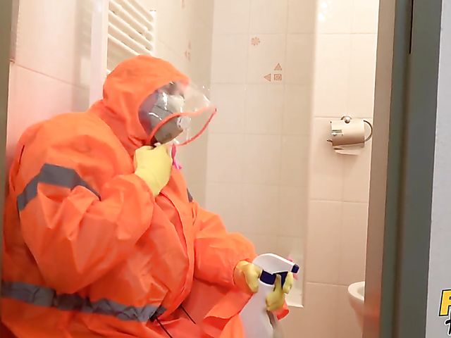 Hardcore threesome with Ellie Springlare and Victoria Pure 