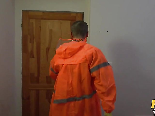 Hardcore threesome with Ellie Springlare and Victoria Pure 