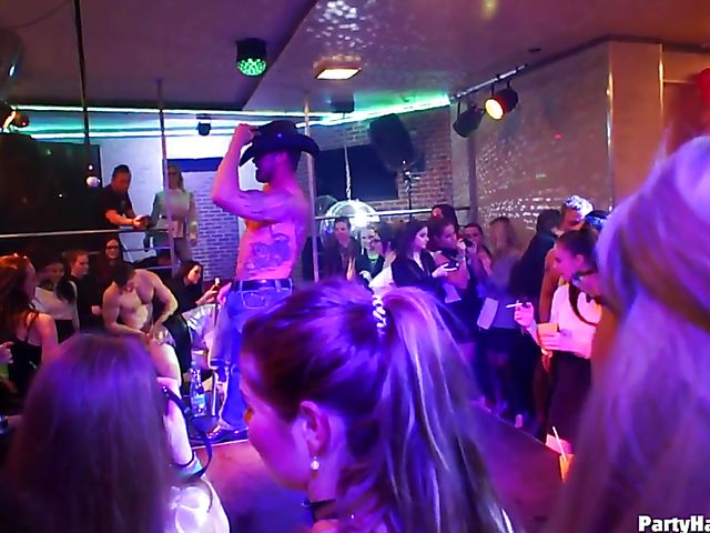 Party blowjob in the crowd in a nightclub