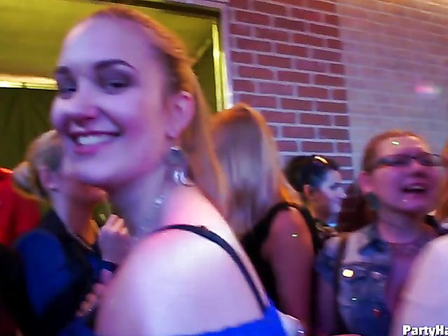 Party blowjob in the crowd in a nightclub