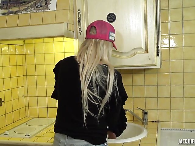 Exotic Shana's first double vaginal and anal