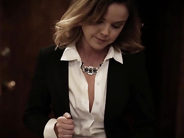 Crazy sex with real estate agent Dillion Harper