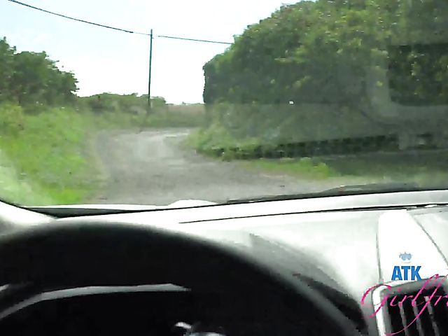 Car sex with his flat-chested GF Sadie Pop