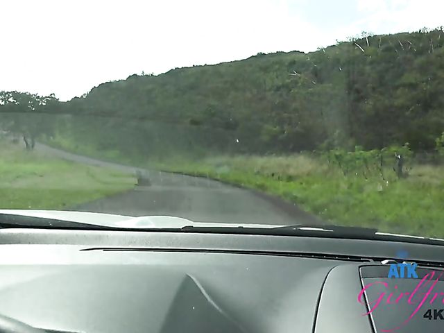 Car sex with his flat-chested GF Sadie Pop