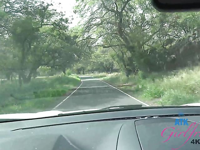 Car sex with his flat-chested GF Sadie Pop