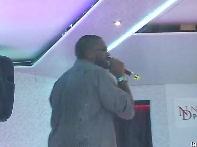 Dancing babes get naked and show their goods 