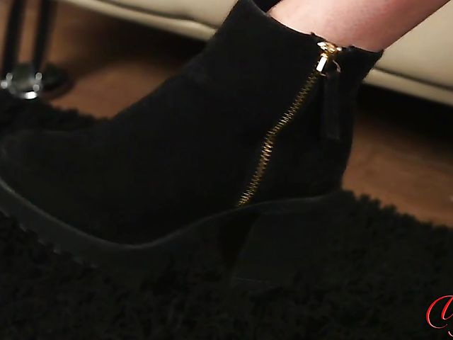 Pervert jerking off for Jasmine Lace to watch 