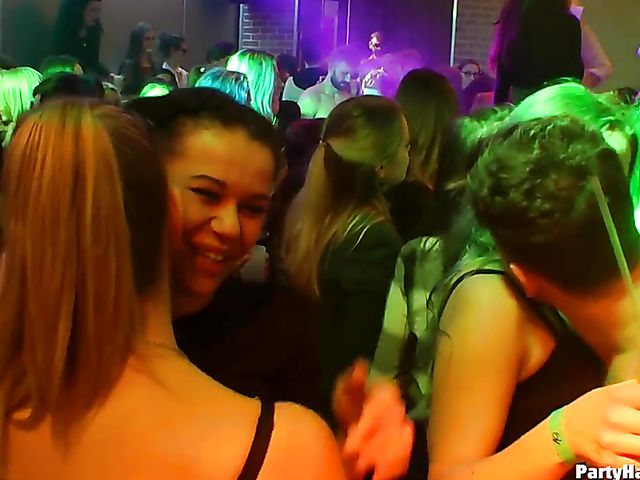 Cock sucking orgy in the nightclub 