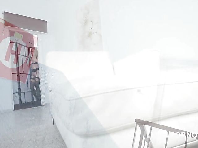 Double anal freak Lisey Sweet takes 4 fun sticks