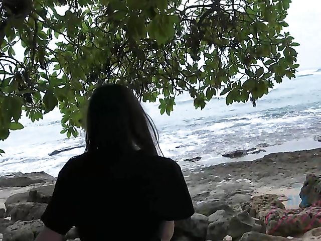 A sexy adventure with his teen girlfriend Ariel 