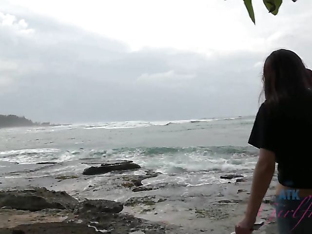 A sexy adventure with his teen girlfriend Ariel 