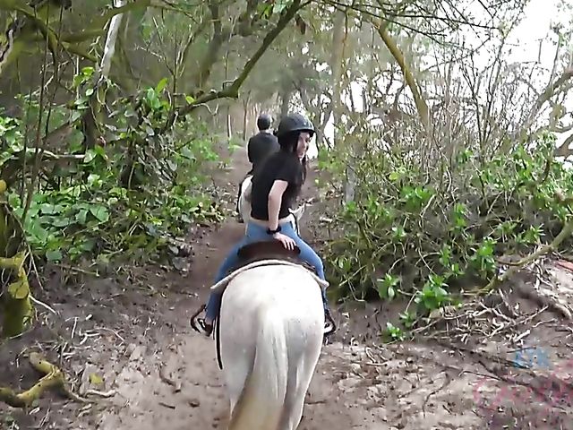 A sexy adventure with his teen girlfriend Ariel 