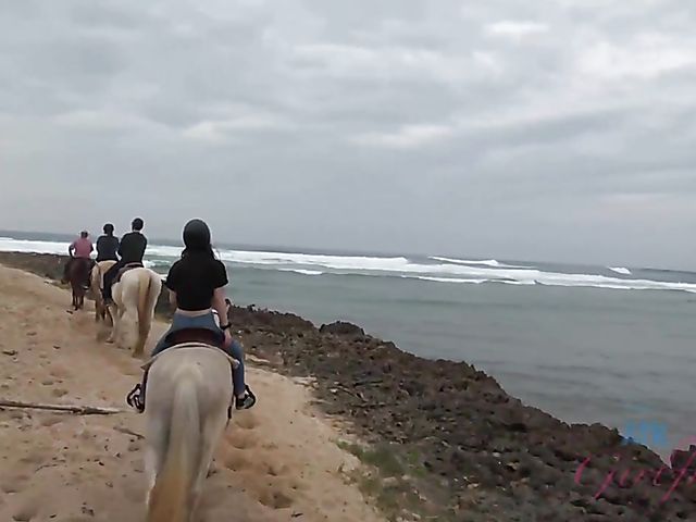 A sexy adventure with his teen girlfriend Ariel 