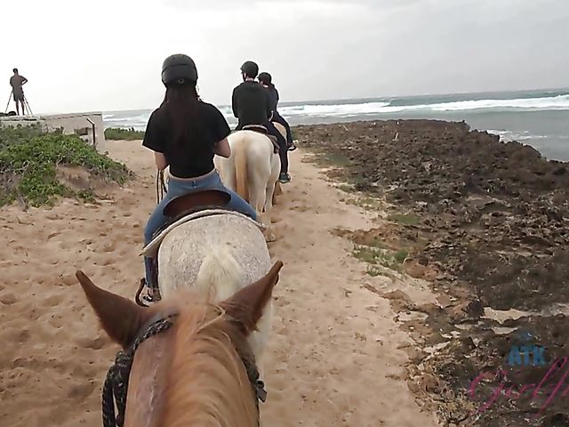 A sexy adventure with his teen girlfriend Ariel 