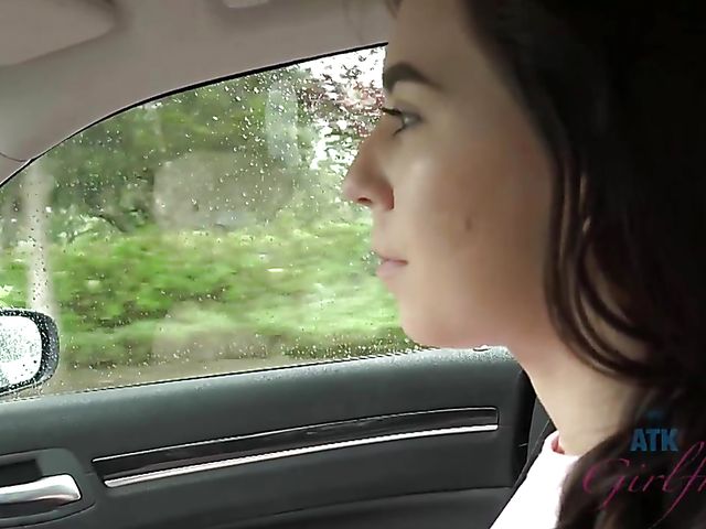 A sexy adventure with his teen girlfriend Ariel 