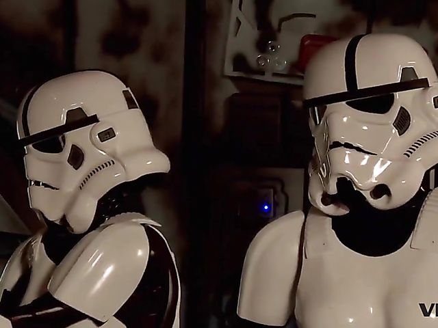 Vivid Parody - 2 Storm Troopers enjoy some Wookie dick