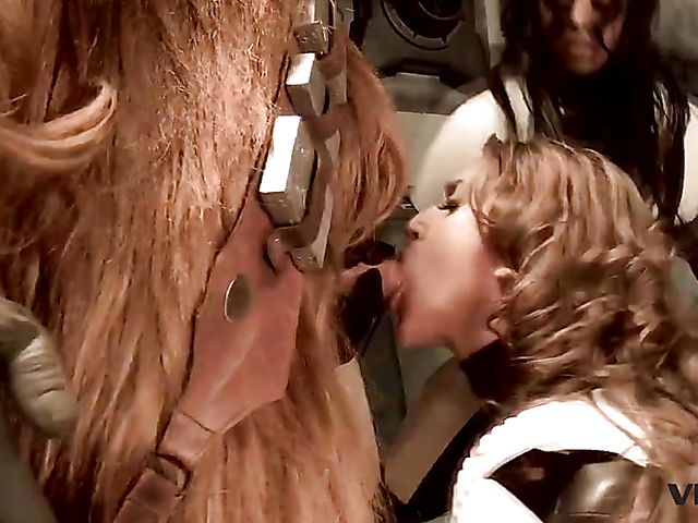 Vivid Parody - 2 Storm Troopers enjoy some Wookie dick