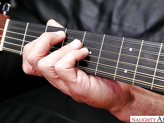 Sexy Kelsi Monroe with a juicy ass gets nailed