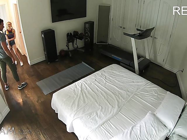 Cute blonde Jane Wilde loves her stepdad's meat