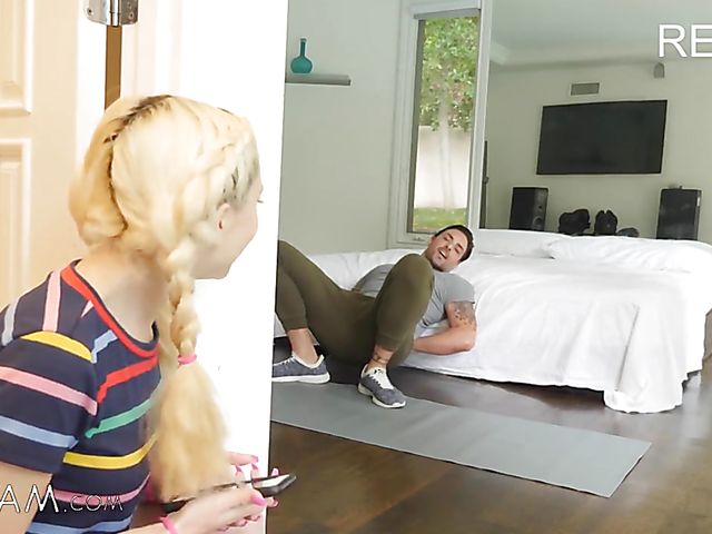 Cute blonde Jane Wilde loves her stepdad's meat