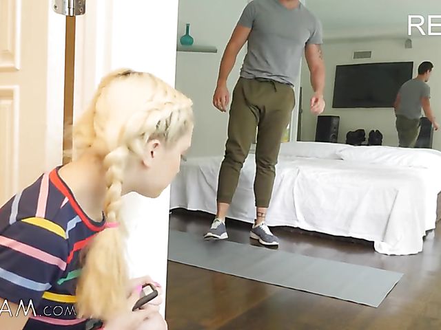 Cute blonde Jane Wilde loves her stepdad's meat