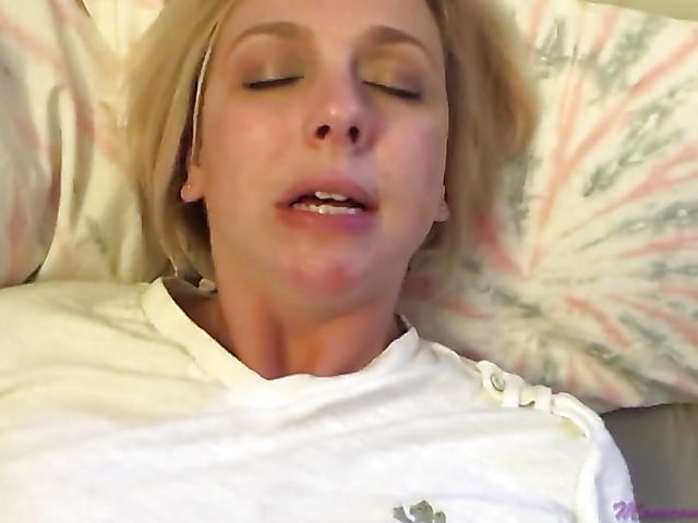 Brianna Beach - Stepmom and son fuck in the morning