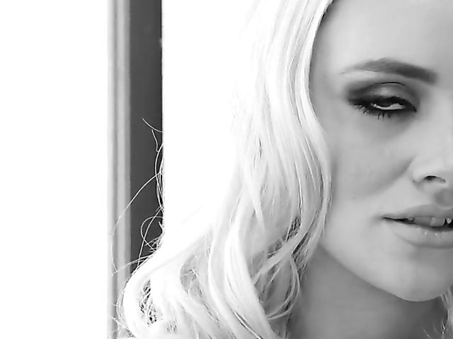 Alexis Monroe - Stacked blonde anal fucking