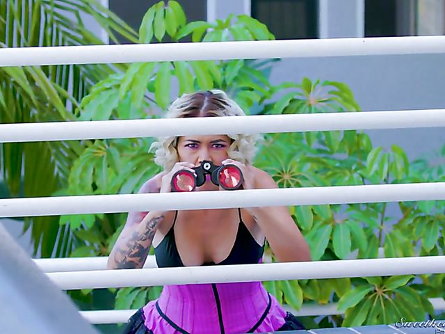 Bound lesbian Brandi Love gets tongue fucked by Dana Vespoli