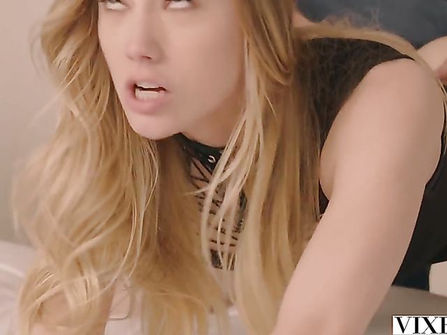 Johnny Sins threesome with sweet Ivy Wolfe and Rosalyn Sphinx