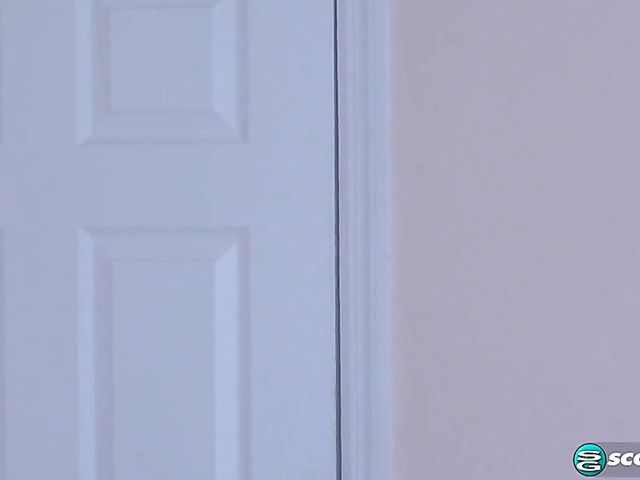 Young blonde Rharri Rhound gets a dick to enjoy