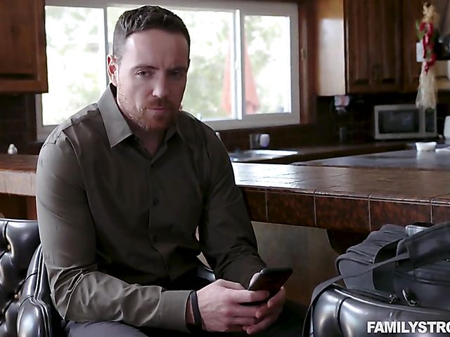 Petite teen Lexi Lor gets nailed next to her sleeping mommy