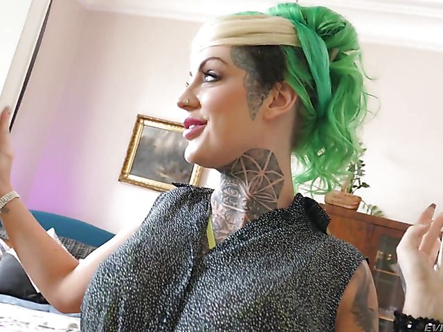 Double vaginal and double anal with alt babe Phoenix Madina