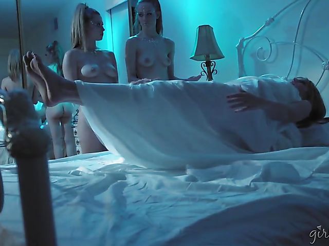 Scarlett Sage's lesbian dream become a nightmare