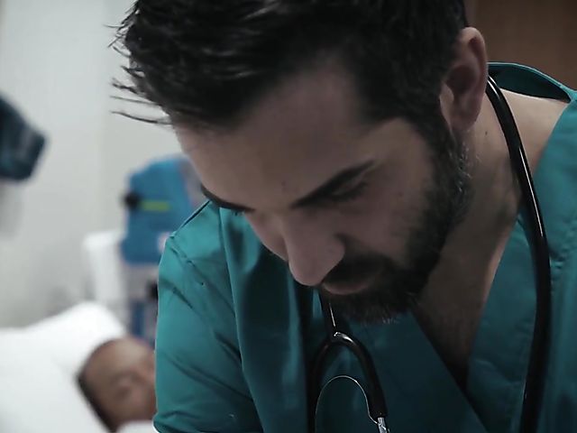 Injured teen blonde Arya Fae gets fucked by the doctor