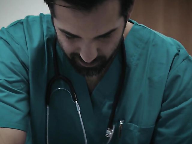 Injured teen blonde Arya Fae gets fucked by the doctor