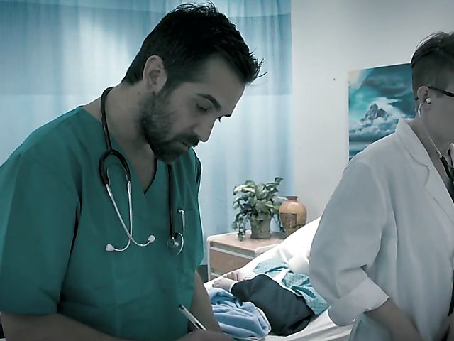 Injured teen blonde Arya Fae gets fucked by the doctor