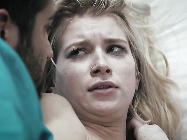 Injured teen blonde Arya Fae gets fucked by the doctor