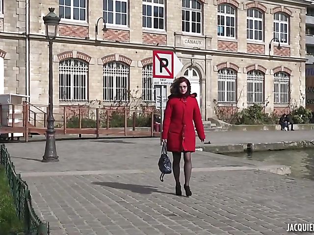 Redhead mom Flora does interracial in her 32