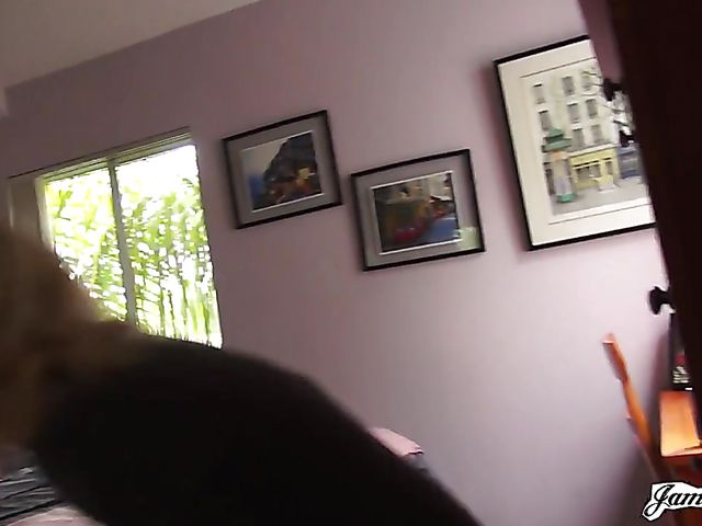 Natural tits blonde Ashlee Graham fucking with James Dean 