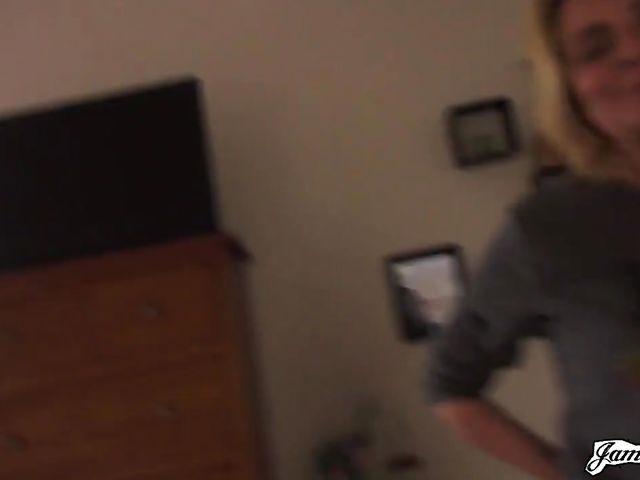 Natural tits blonde Ashlee Graham fucking with James Dean 