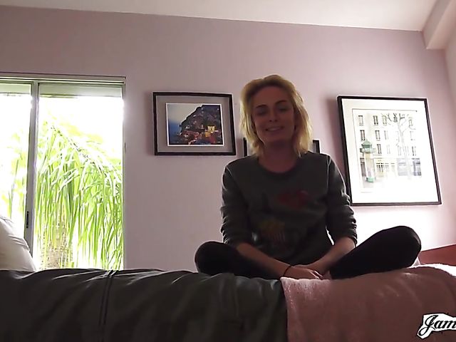 Natural tits blonde Ashlee Graham fucking with James Dean 