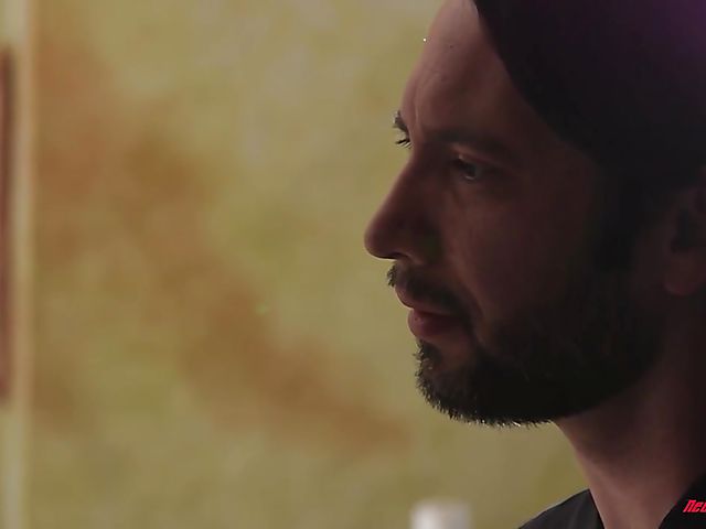 Deepthroat gangbang with a really cute babe