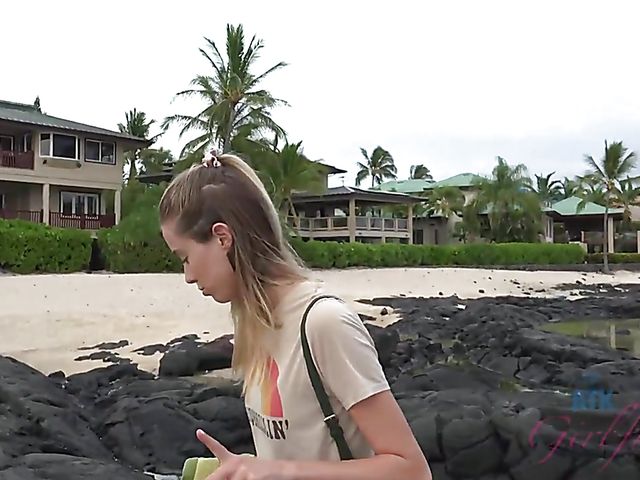 Cute teen Haley Reed gets finger fucked 