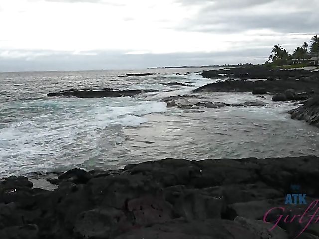 Cute teen Haley Reed gets finger fucked 