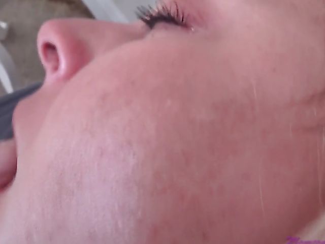 Mother's Day fuck with big breasted mature Brianna Beach