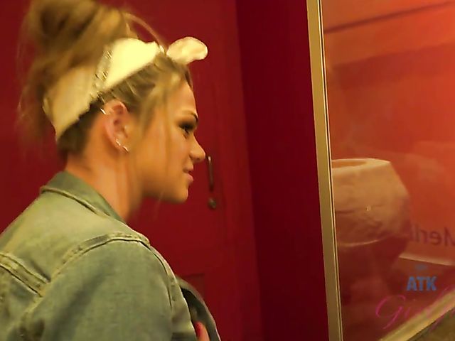 Sexy Athena Faris naked in the hotel room 