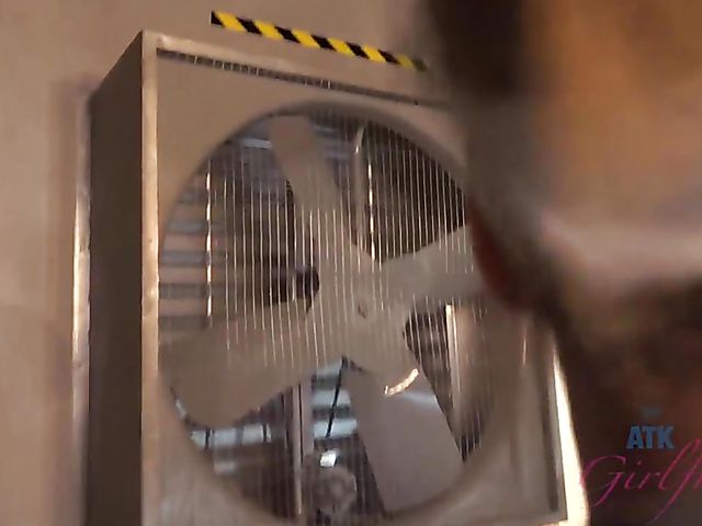 Sexy Athena Faris naked in the hotel room 