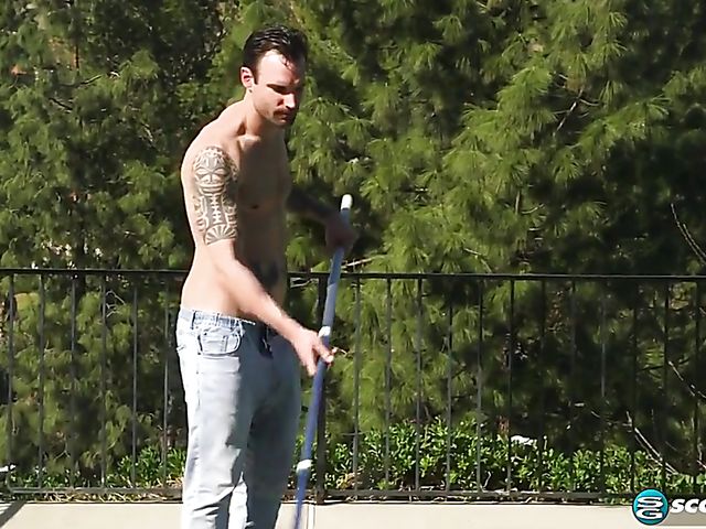 Mature anal lover Missy Masters seduces a pool boy